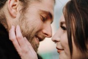 男人心理大揭秘（为什么男人会撒谎？老公撒谎到底意味着什么？如何应对？）