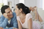 成为好妻子的五招（如何在婚姻中做到相互理解、支持、信任和爱？）