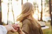 挽回失去的爱情（分手后男人如何重新抓住女人的心）