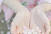 以冷爱他为什么不体谅你？（揭开冷爱情人不体谅的真相，千万别再委屈自己！）