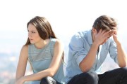 老公出轨带给妻子的巨大伤害（从心理、生理、社会等多个方面分析）