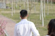 爱情与亲情的纠葛（一个爱情故事的背后）