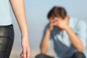 如何挽回前女友不回信息？（不要急着放弃，先试试这些方法）