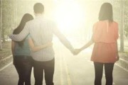 婚内出轨的老公，原谅还是离婚？（如何正确面对婚姻中的出轨问题、信任与责任）