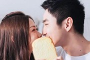 分手后想要挽回前男友？从这四点着手！（如何有效挽回前男友？掌握这四点方法必不可少！）