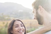 如何挽留婚姻，让爱情更长久（以离婚边缘的夫妻必看，教你改善婚姻关系）
