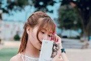 相亲女生必看！如何穿着打扮更吸引对方？（女性穿搭攻略，让你成为相亲场上的焦点！）